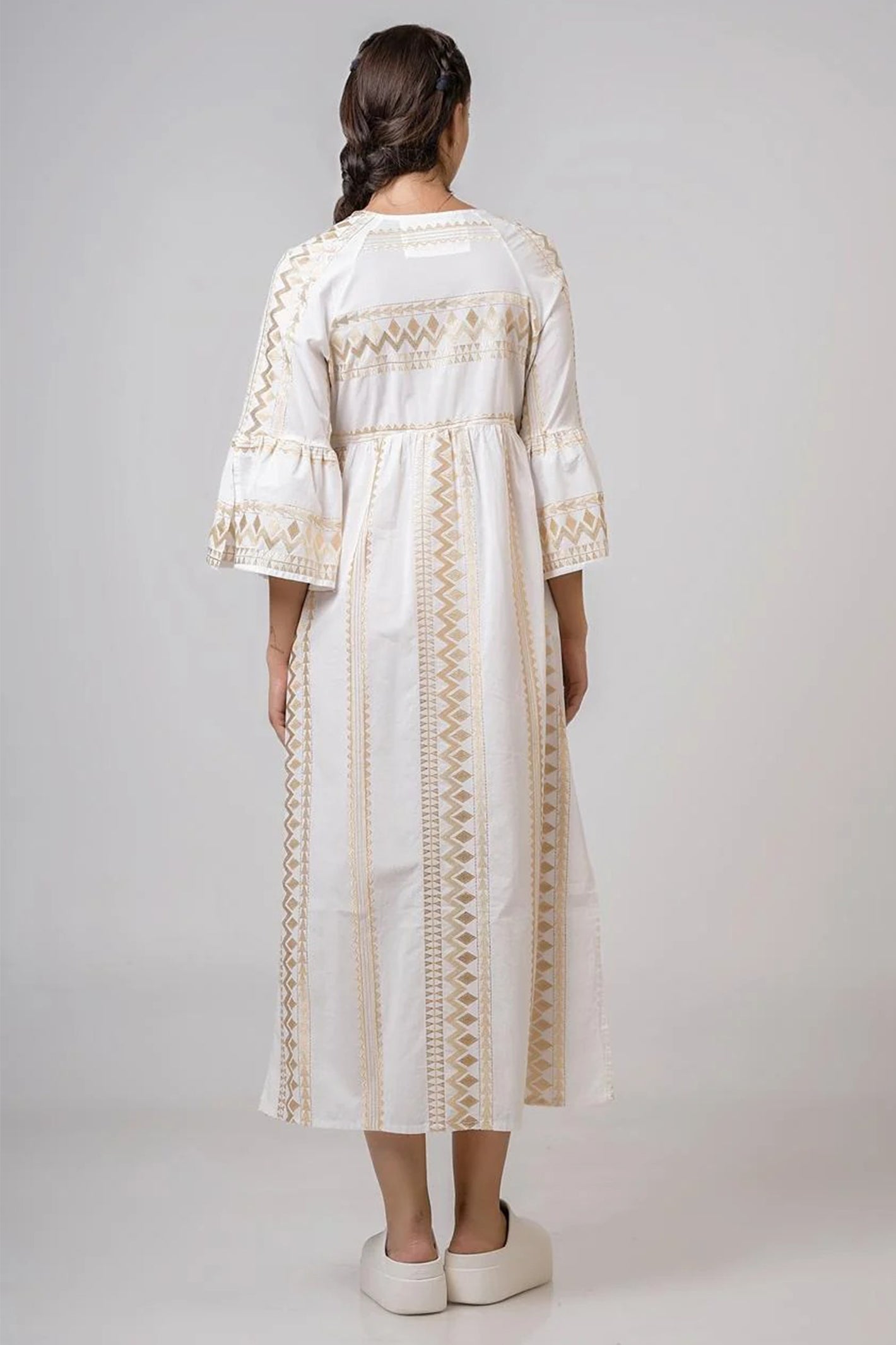Aether 2670.92645 white gold embroidered midi dress at No19 Boutique