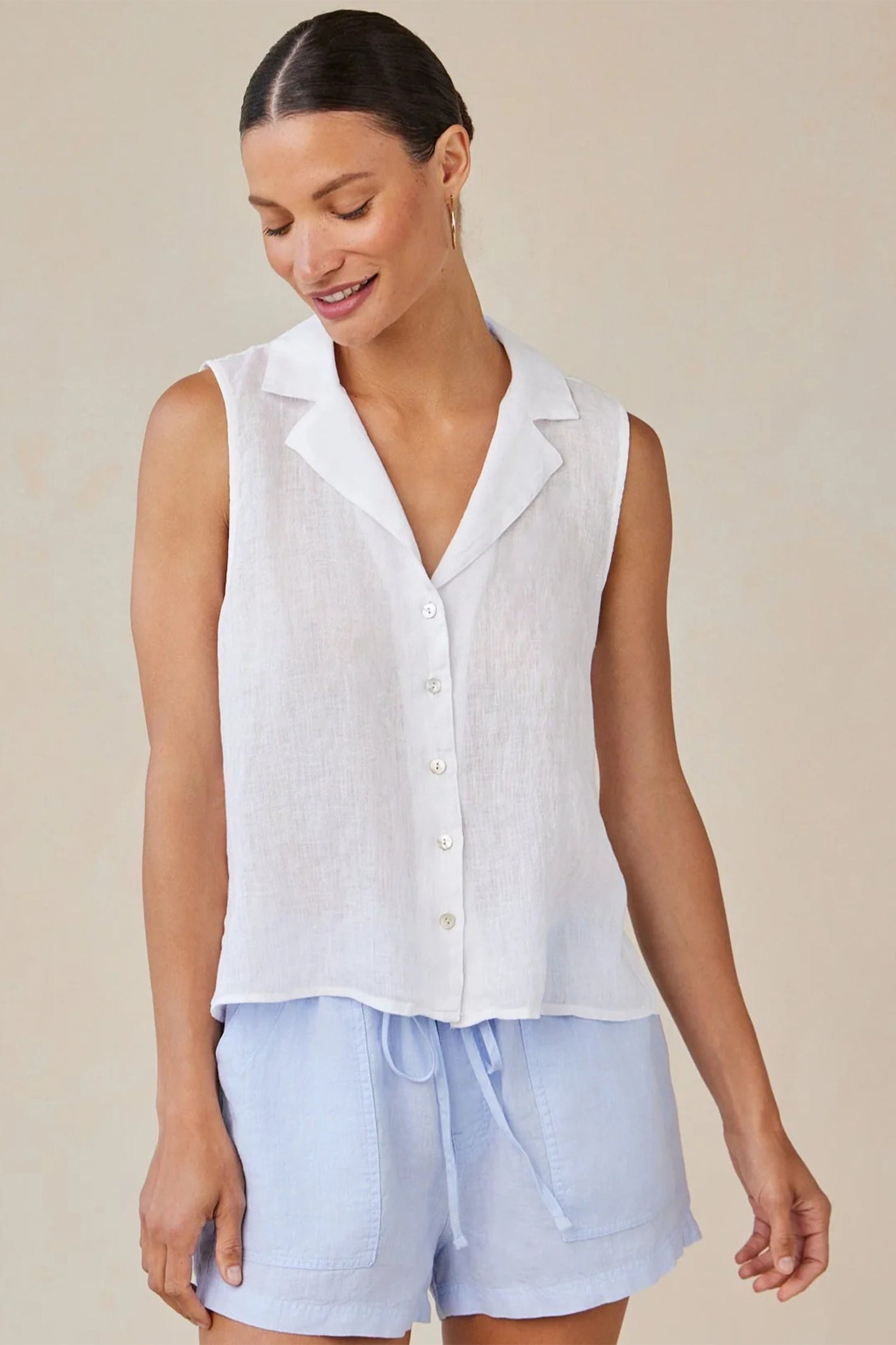 Bella Dahl B3933-331-302 Perennial Blue Linen Pocket Shorts