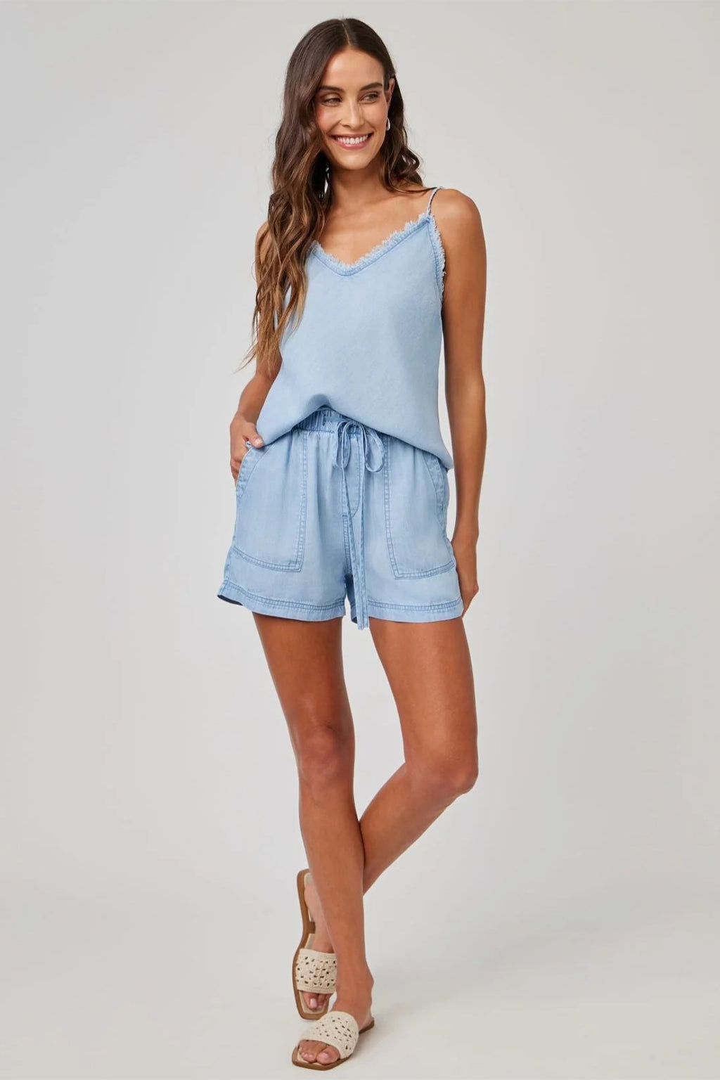 Bella Dahl B3933-549-661 Blue Coastal Spray Wash Pocket Shorts