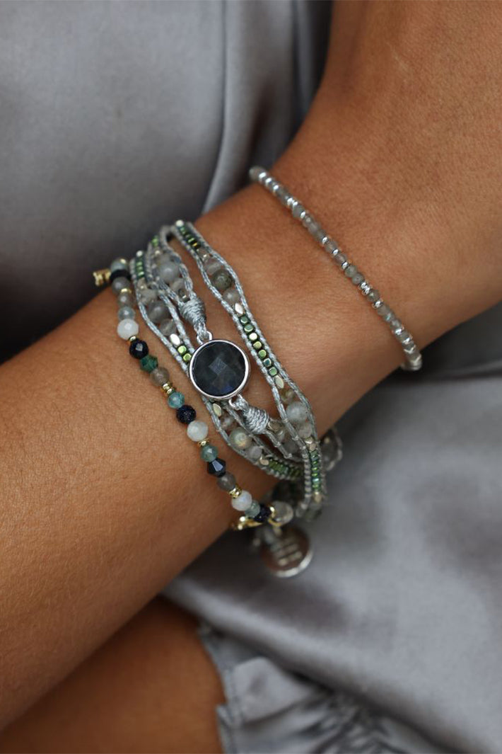 Boho Betty America Grey Silver Gemstone 3 Wrap Bracelet TSVSLCRY No.29, styled
