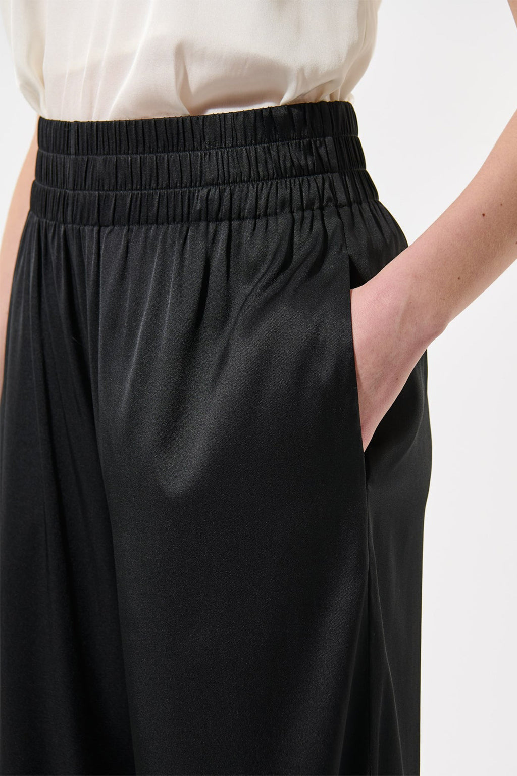 Dea Kudibal 2321024 Margodea Black Stretch Silk Wide Leg Trousers