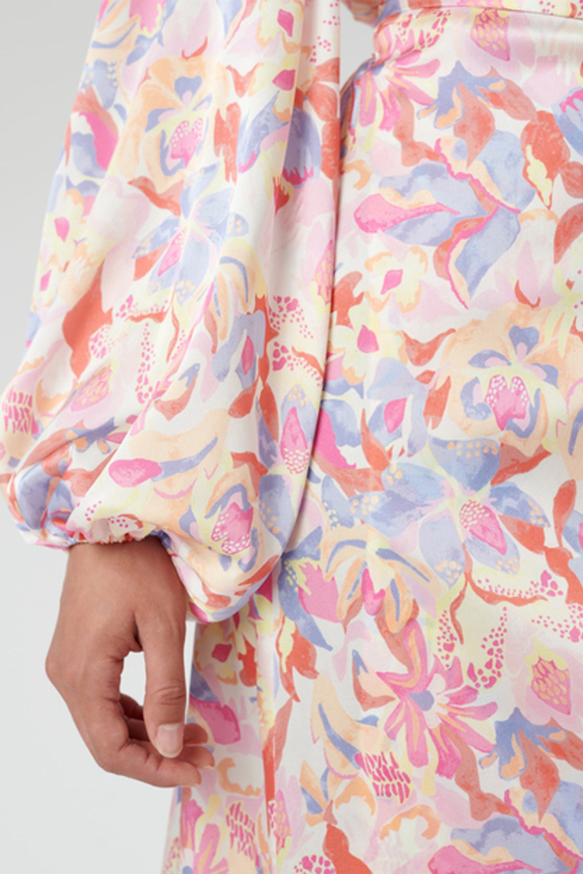 Dea Kudibal Carol 37-0123 Multicolour Floral Wrap Dress, sleeve and print detail