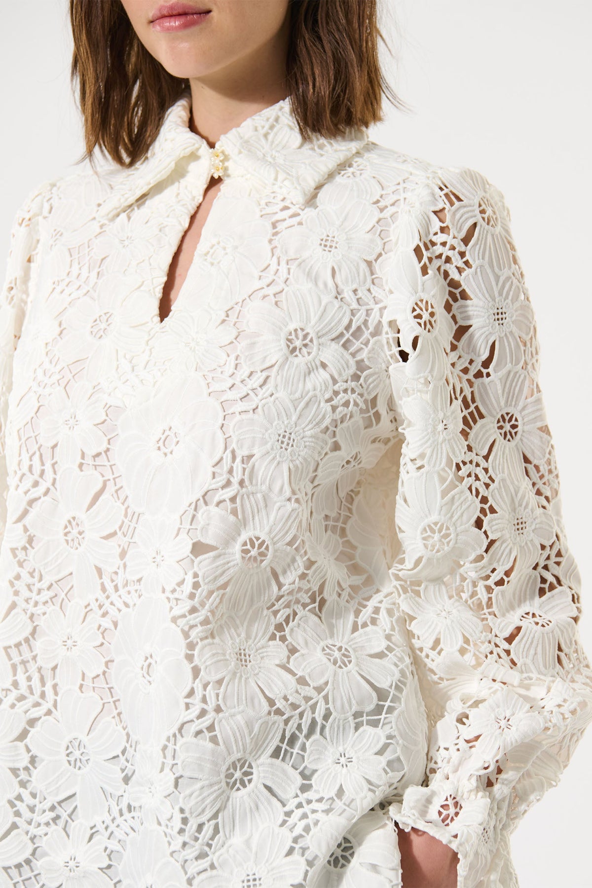 Dea Kudibal RikkaDEA 0570125 Natural White Lace Blouse, lace detail view