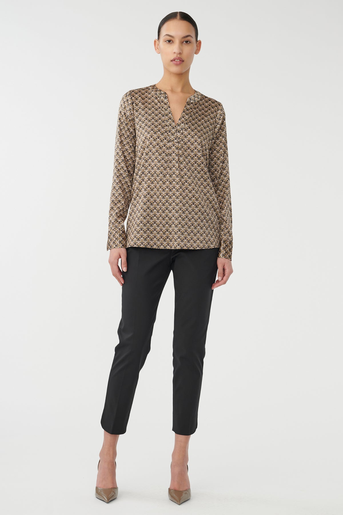 Dea Kudibal Santena 1041023 Stellarum Brown Print Shirt, full length styled view