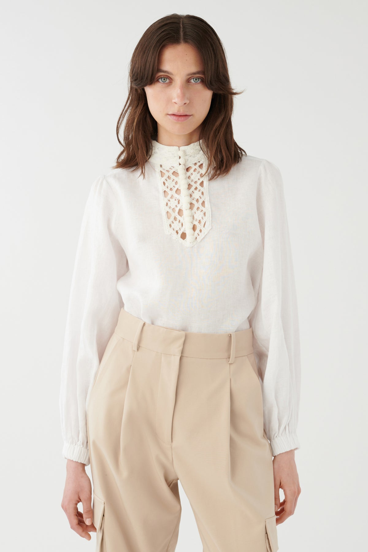 Dea Kudibal TrinaDEA 1940124 Natural White Linen Blouse, front view