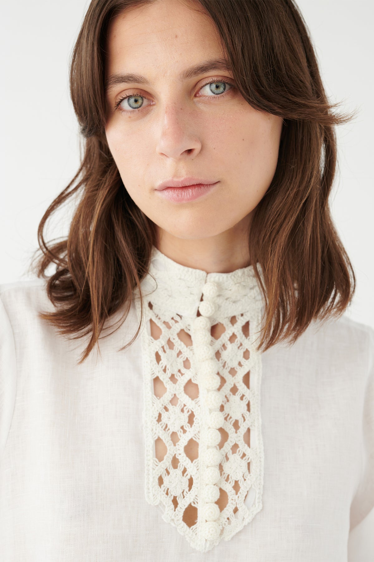 Dea Kudibal TrinaDEA 1940124 Natural White Linen Blouse, lace panel and collar detail
