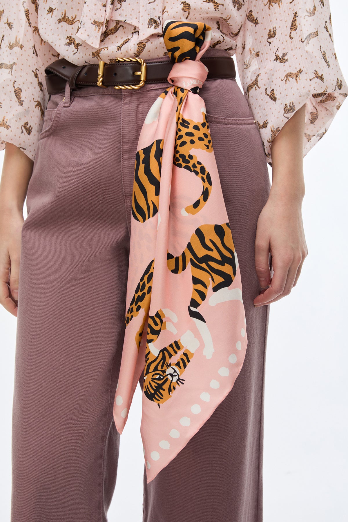 IBLUES IBLPALO Pink Tiger Scarf, worn knotted at the waist over a belt