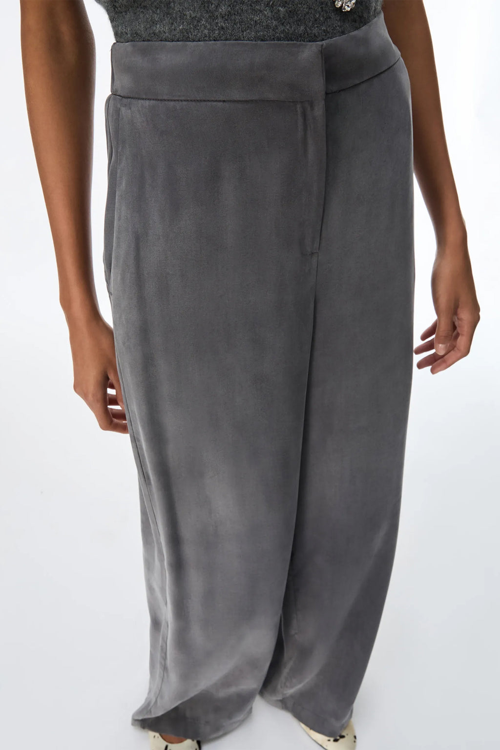 IBLUES IBLQUINTO Grey Long Trouser, waistband and pocket detail