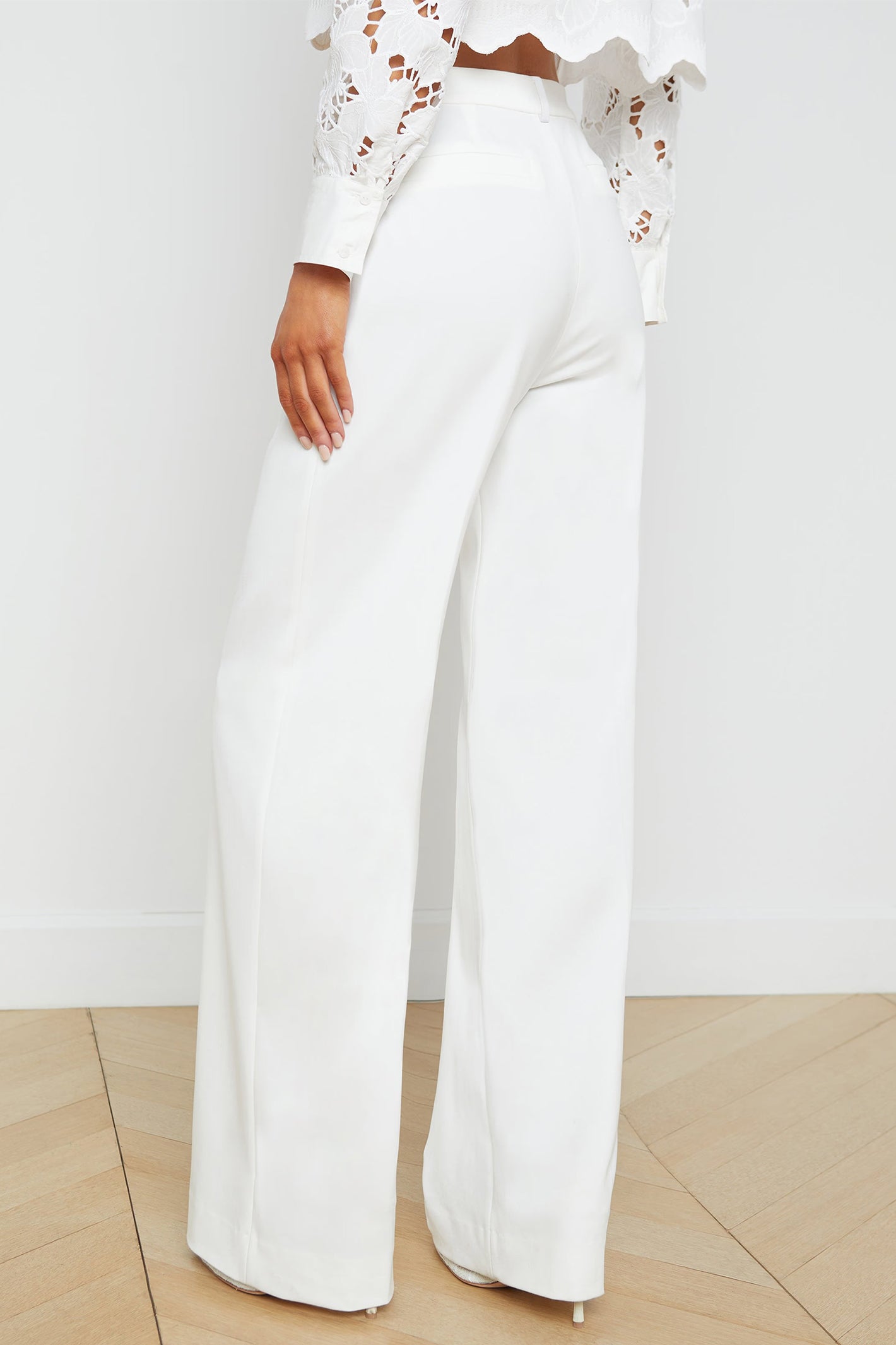 L'Agence Livvy 2819NGX White Wide Straight Leg Trousers 0010 WHIT