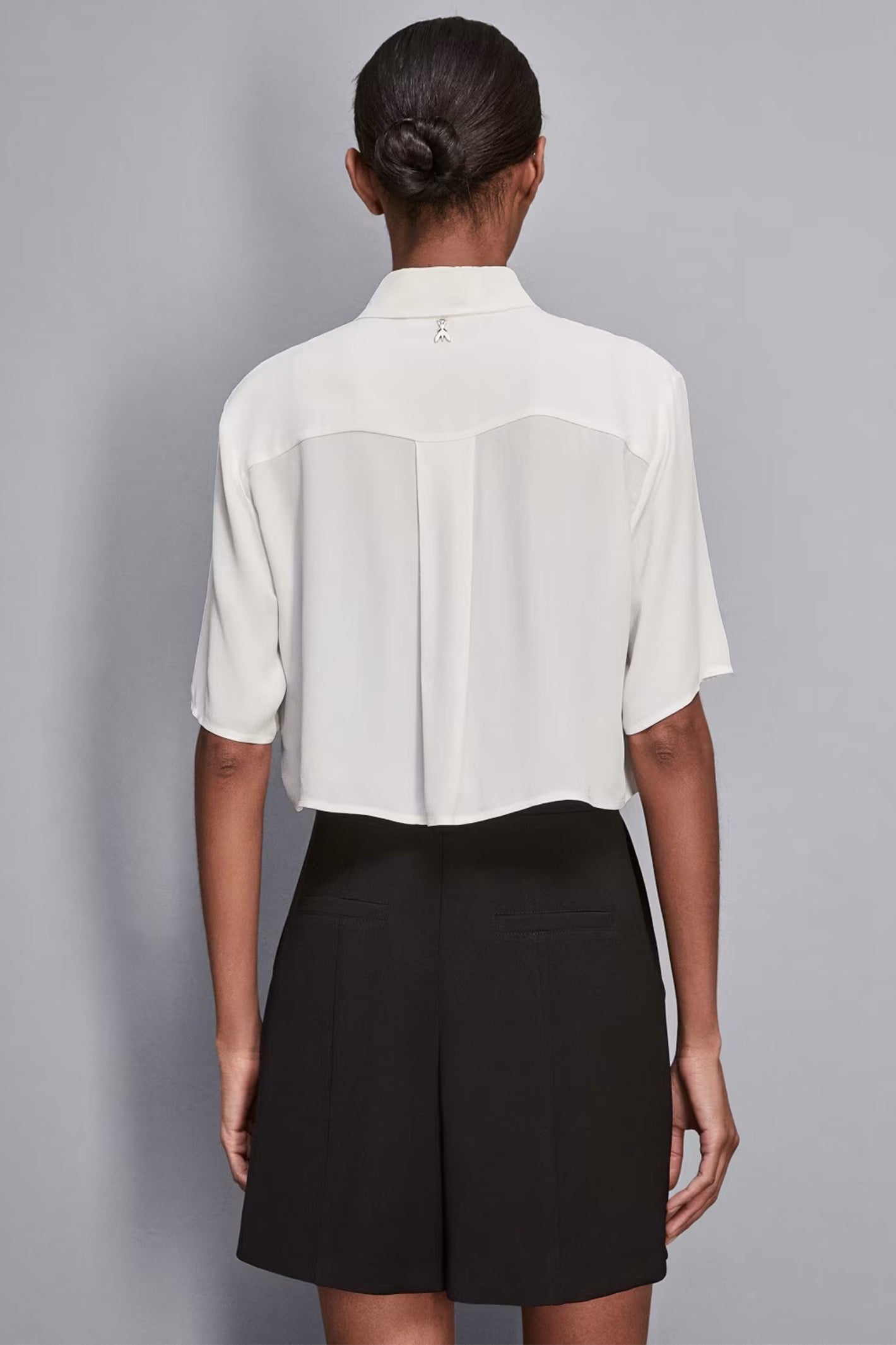 Patrizia Pepe 2C1621 W146 Bianco White Cropped Soft Fit Shirt
