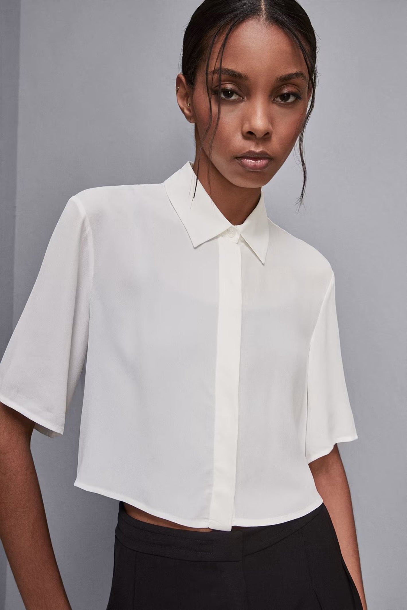 Patrizia Pepe 2C1621 W146 Bianco White Cropped Soft Fit Shirt