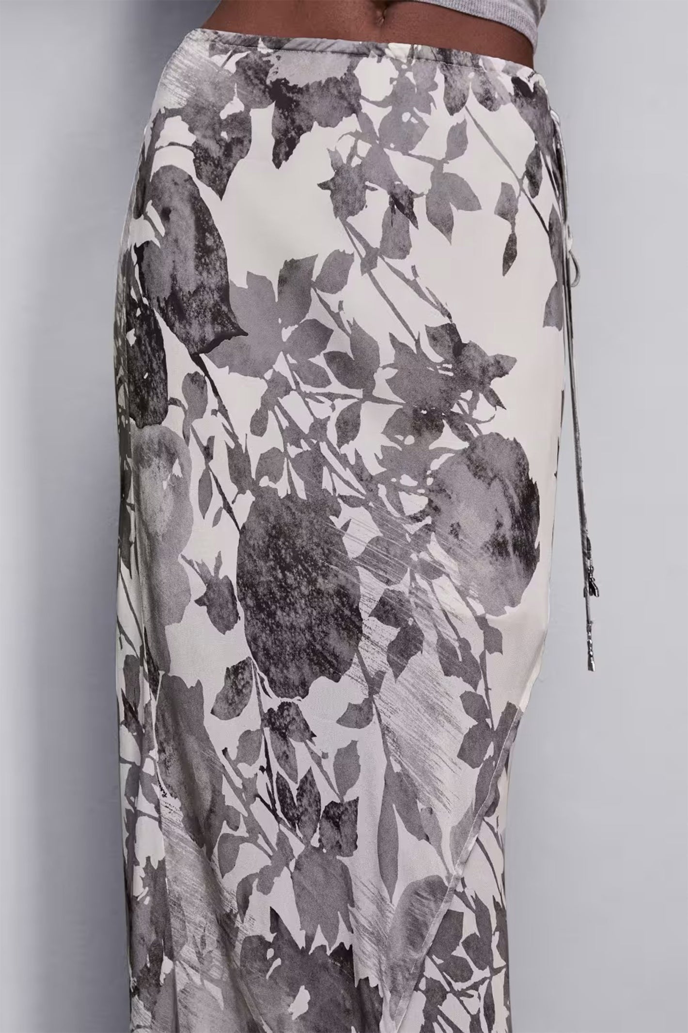 Patrizia Pepe 8G0434 A528 Grey Floral Print Maxi Skirt
