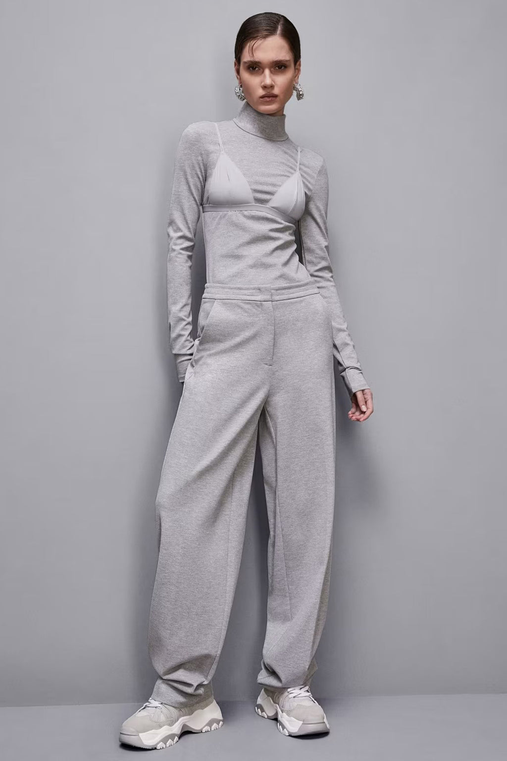 Patrizia Pepe 8P0674 A025 Grey Relaxed Fit Straight Trousers