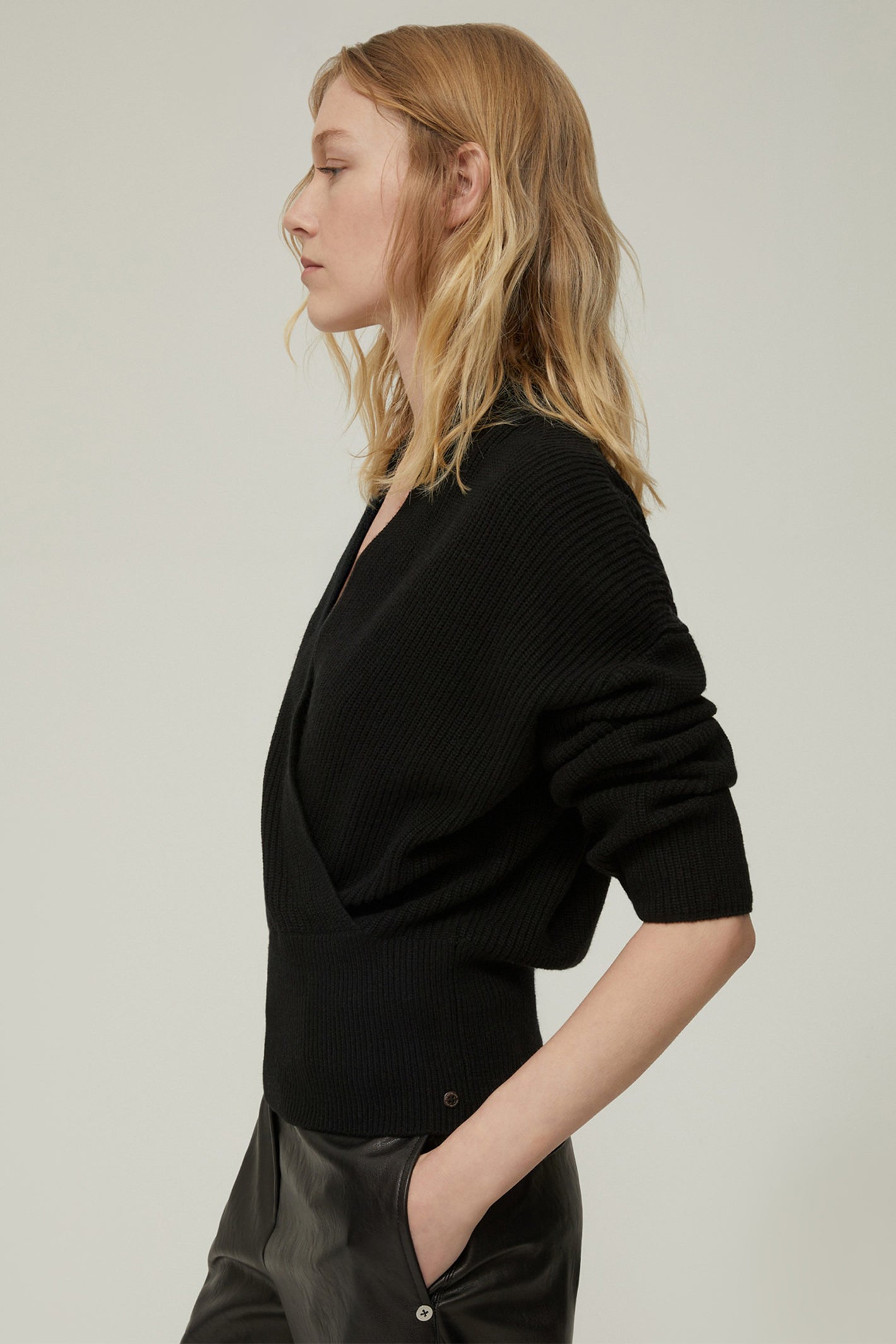 Penny Black 2521366243200 Ovest Black Wrap-Over Jumper