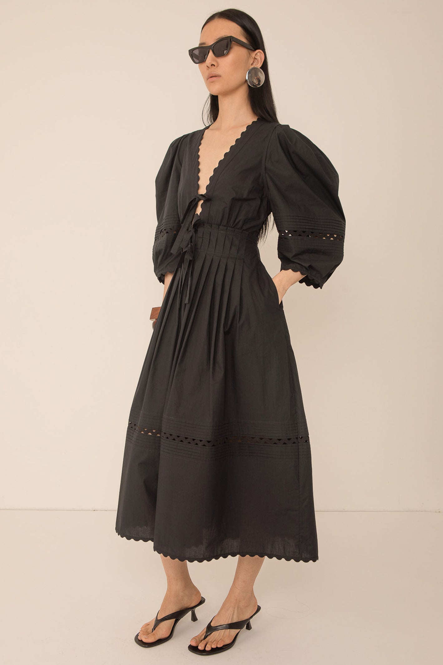 Vivere Pilar VIV 336 Black Pleat Dress