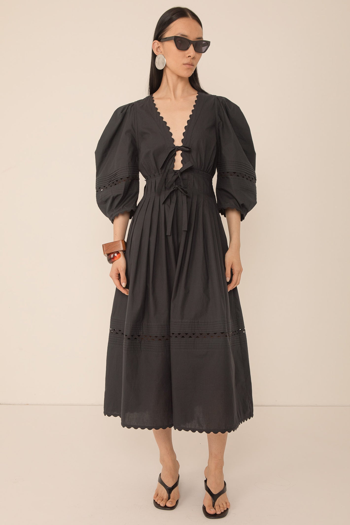 Vivere Pilar VIV 336 Black Pleat Dress